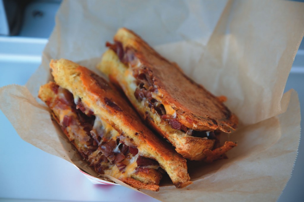 BACON MANia’s Jack Back Sammie features sharp cheddar and smoked bacon.