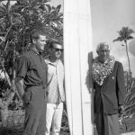Metz and Duke Kahanamoku_Surfing Heritage and Culture Center/Dick Metz Collection/shacc.org